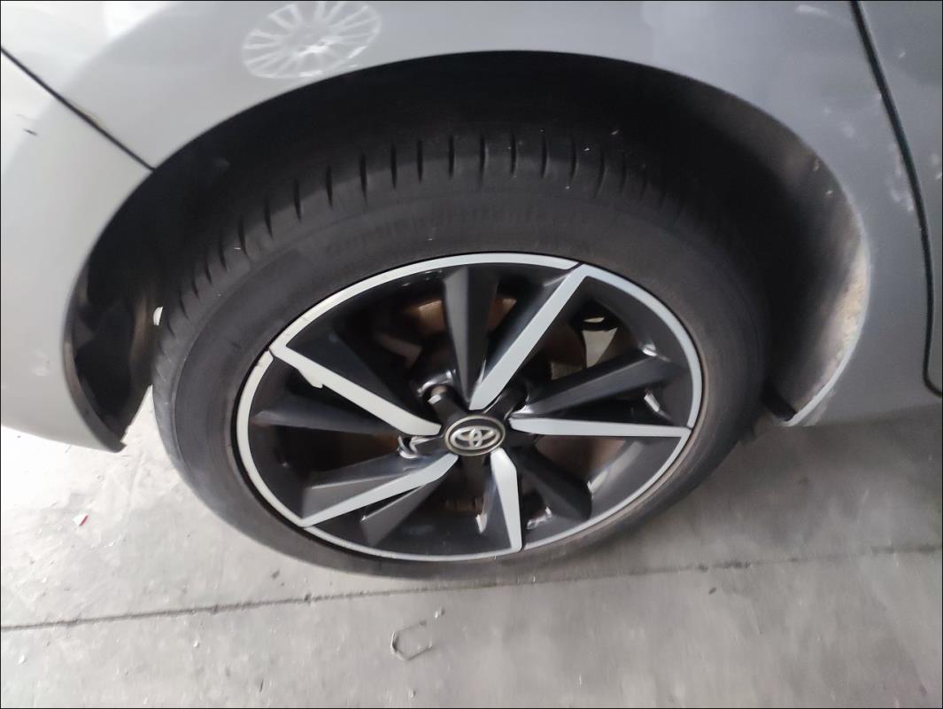 Pare boue arriere droit