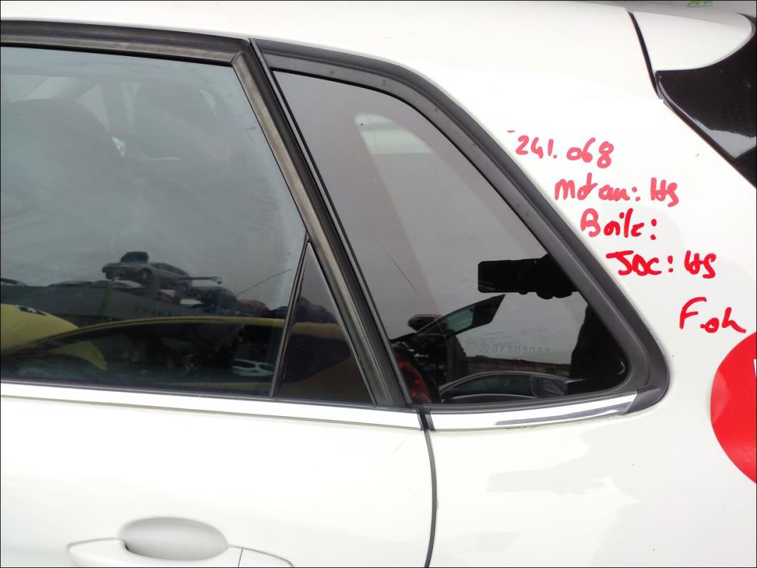 Custode avant gauche