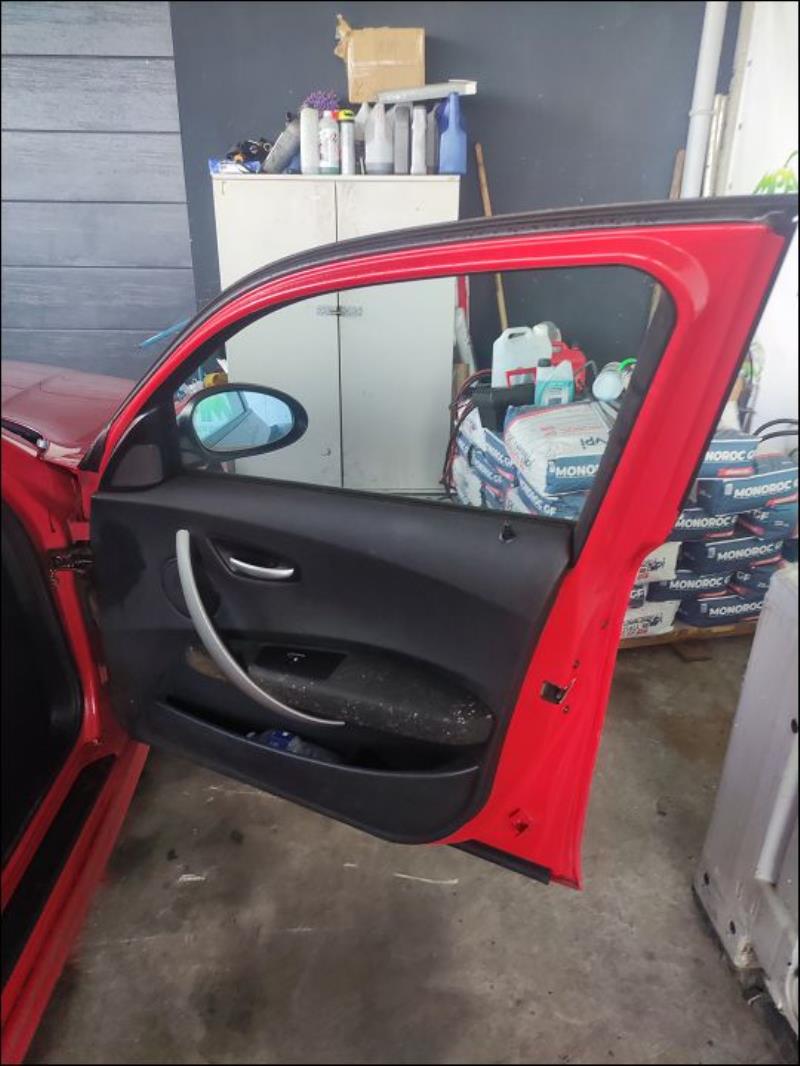 Leve vitre electrique avant droit