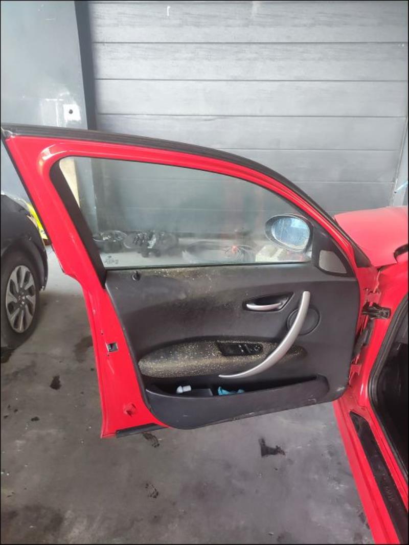Leve vitre electrique avant gauche