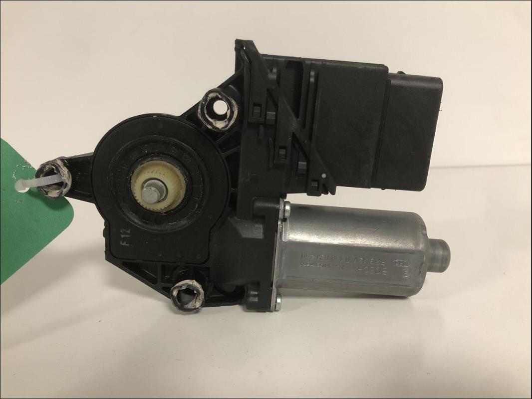 Moteur leve vitre arriere droit