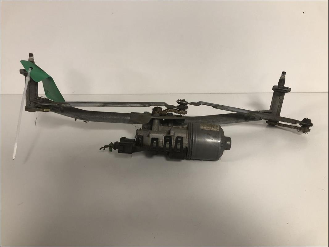 Moteur essuie glace avant
