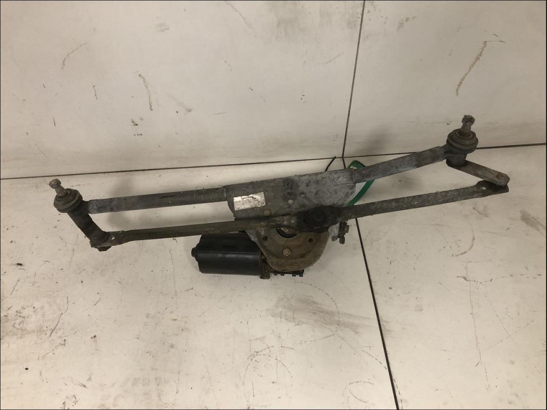 Moteur essuie glace avant