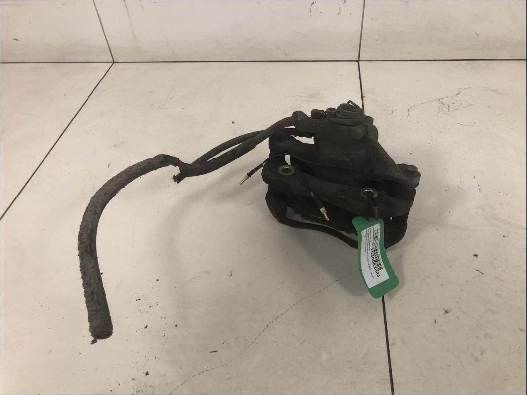 Etrier avant gauche (freinage)