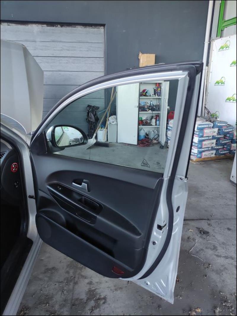 Leve vitre electrique avant droit