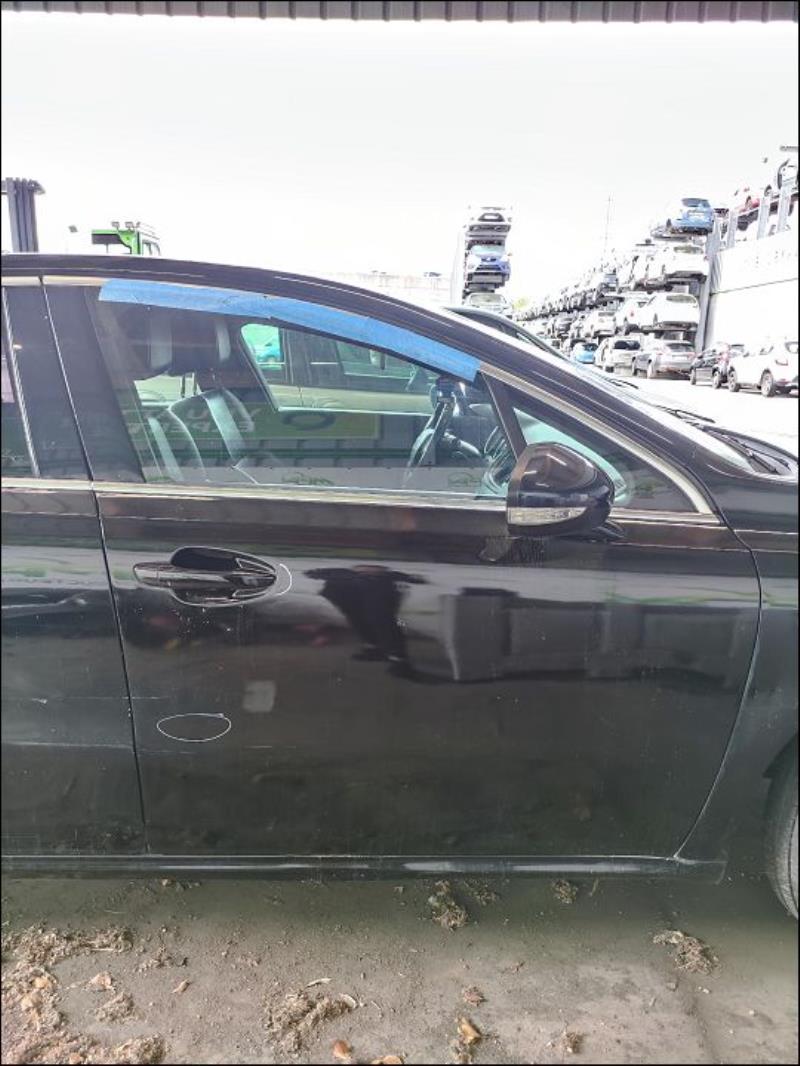 Porte avant droit