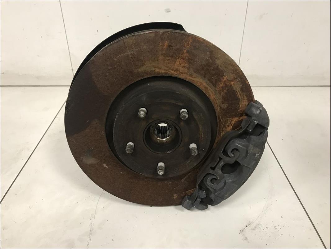 Fusee avant gauche