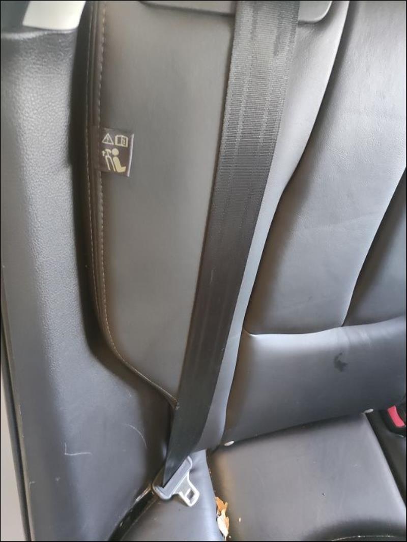 Ceinture arriere droit