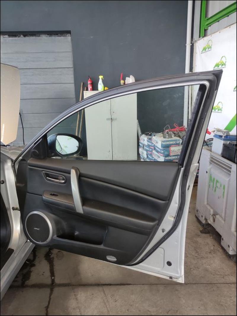 Leve vitre electrique avant droit