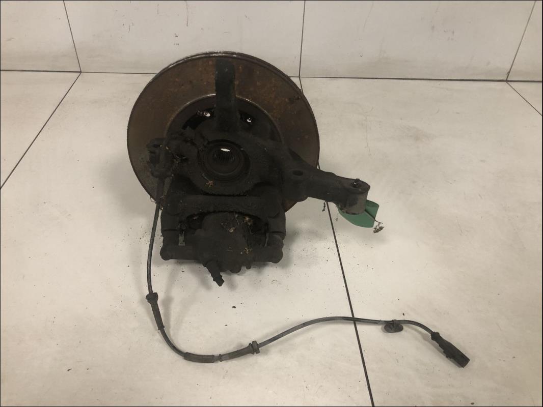 Fusee avant gauche