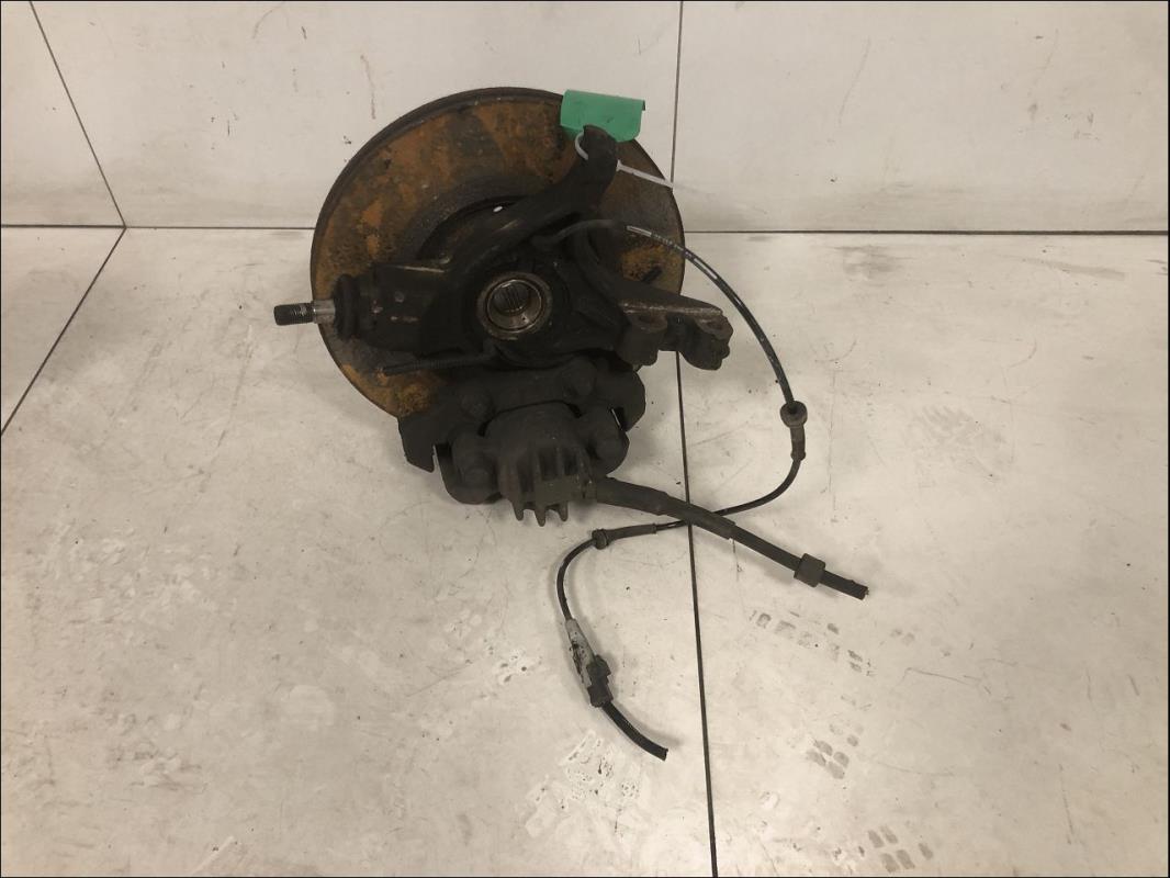 Fusee avant gauche