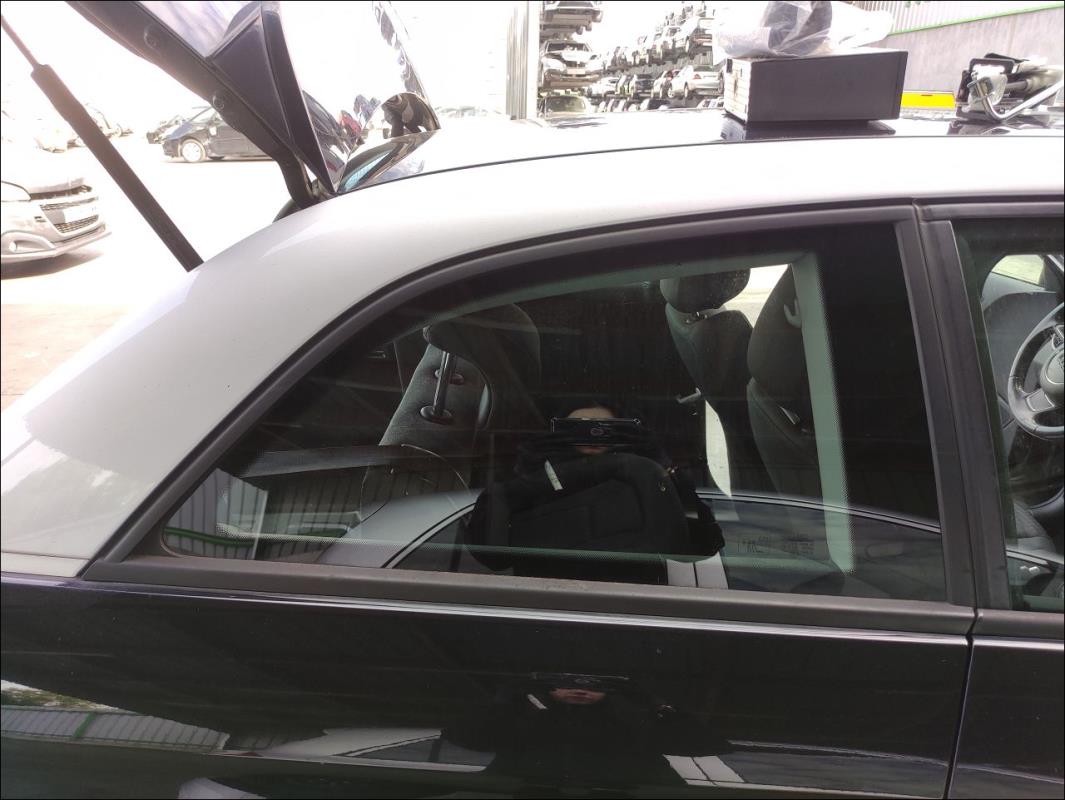 Custode arriere droit AUDI A1 1 PHASE 1 Diesel - 1