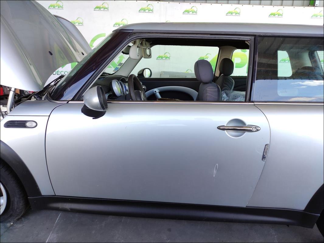 Porte avant gauche