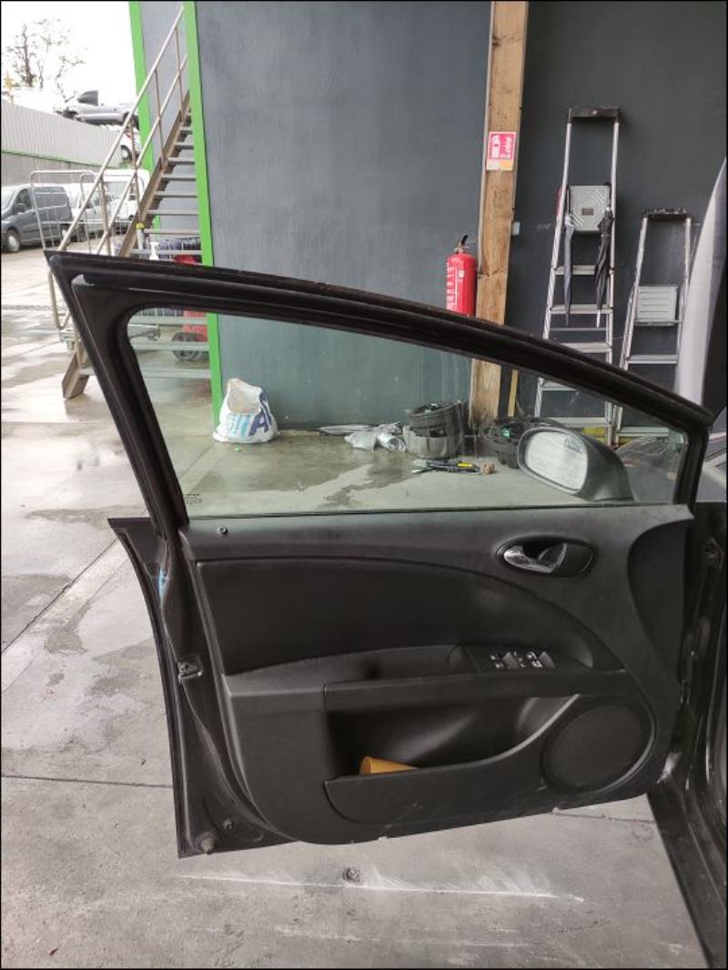 Leve vitre electrique avant gauche