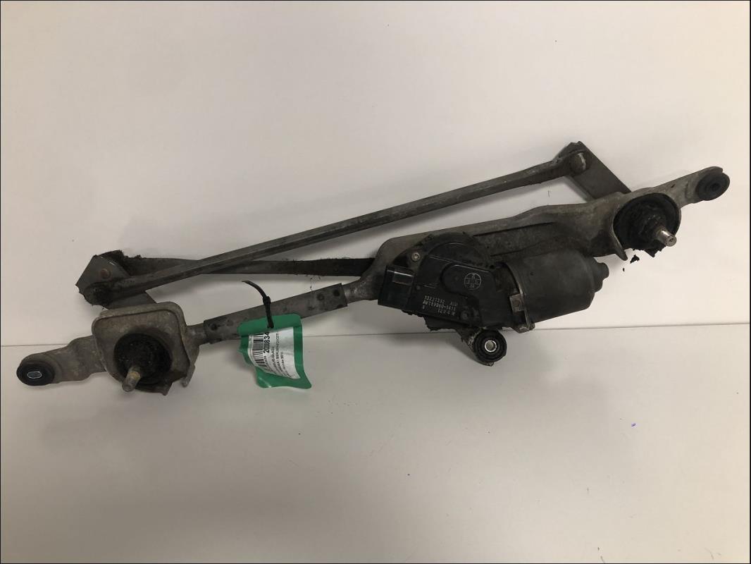 Moteur essuie glace avant