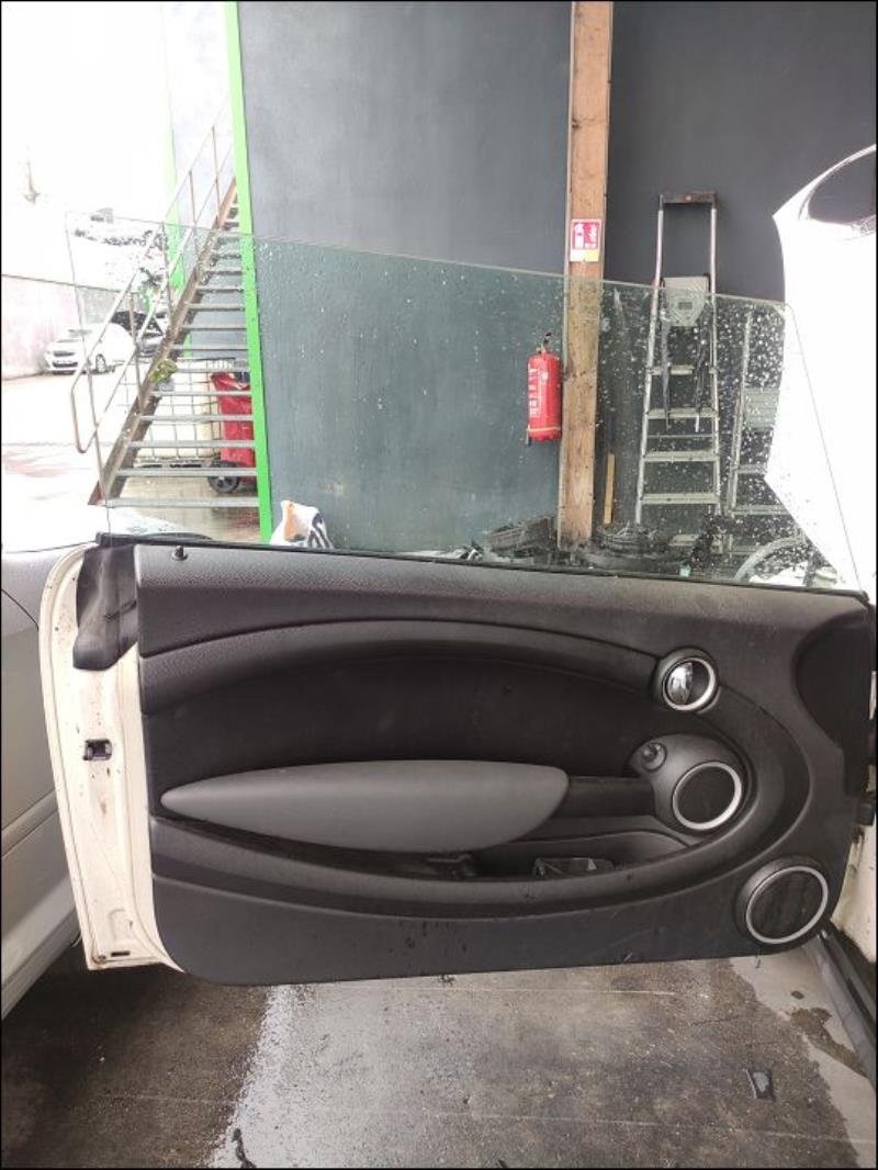 Leve vitre electrique avant gauche