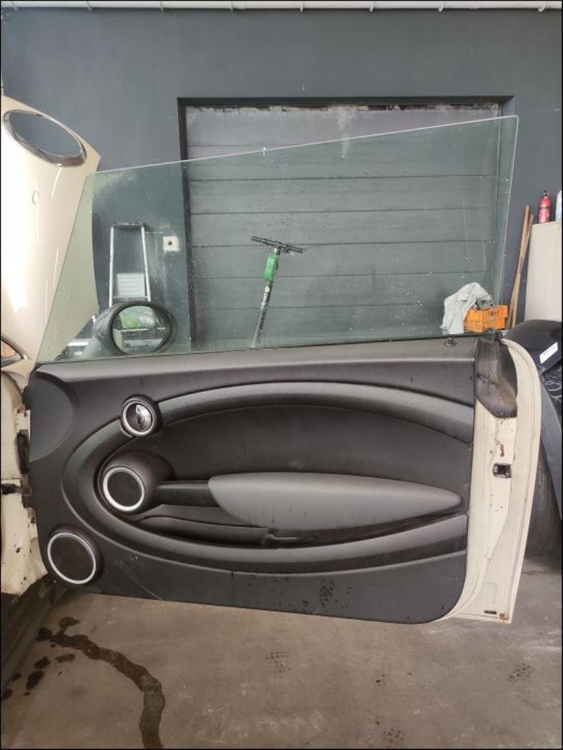 Leve vitre electrique avant droit