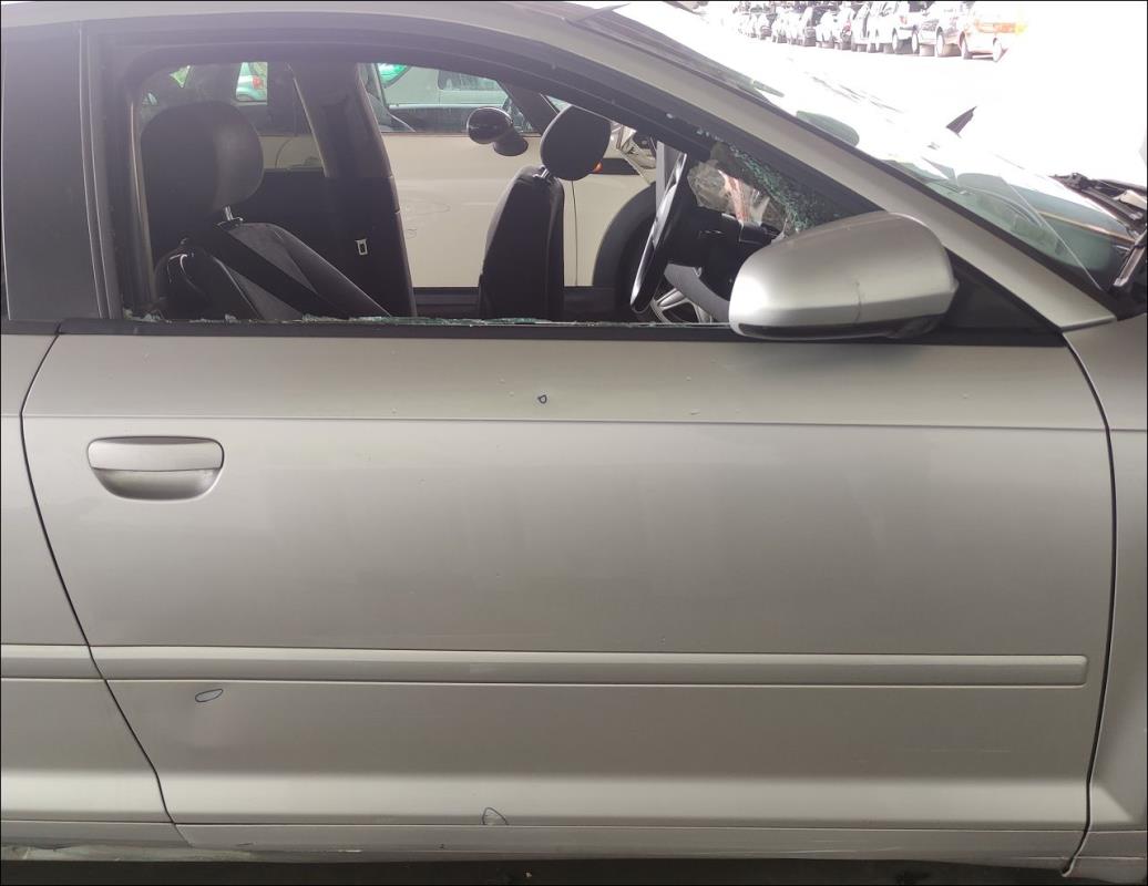 Porte avant droit