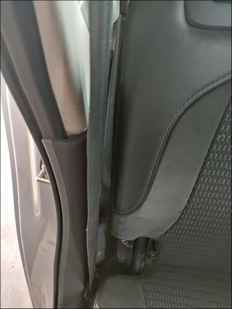 Ceinture arriere droit