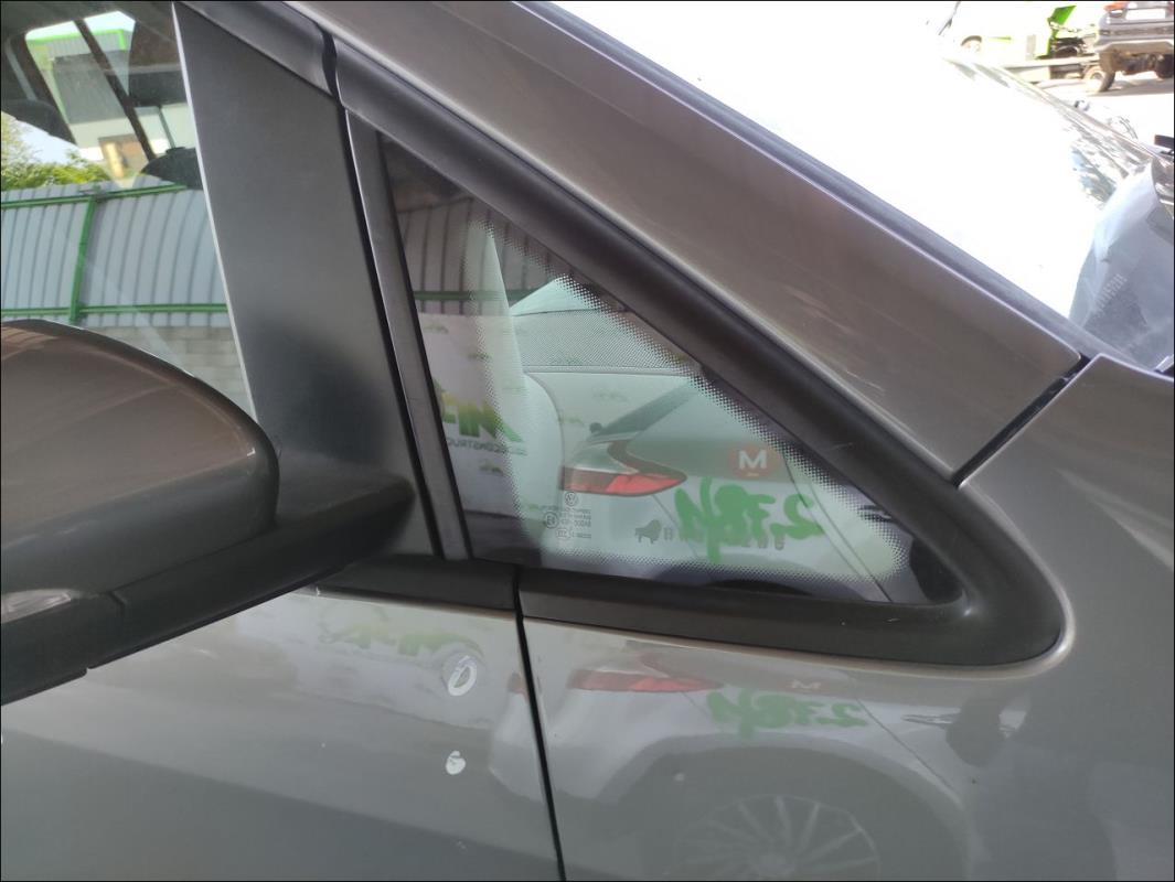 Custode avant droit VOLKSWAGEN TOURAN 2 Essence - 1
