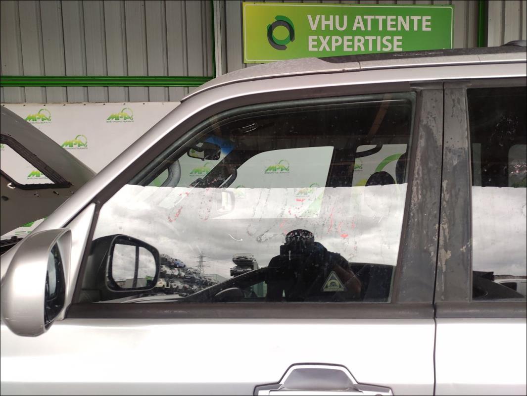 Vitre avant gauche