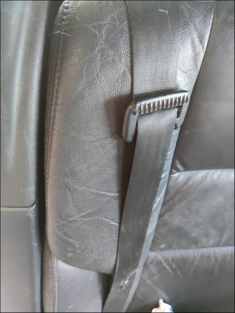 Ceinture arriere droit