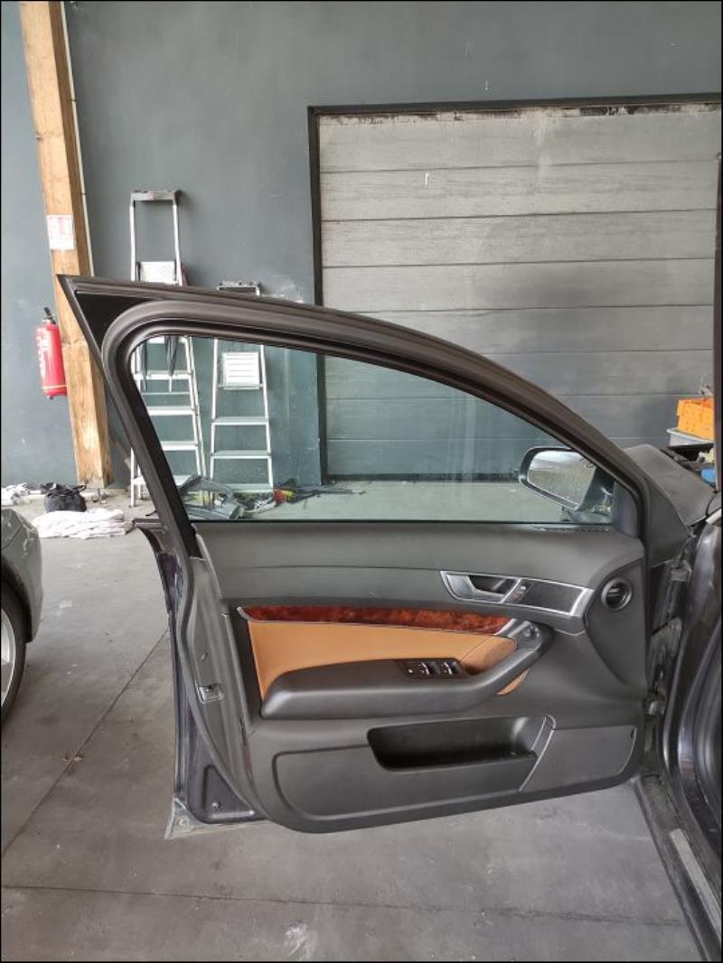 Leve vitre electrique avant gauche