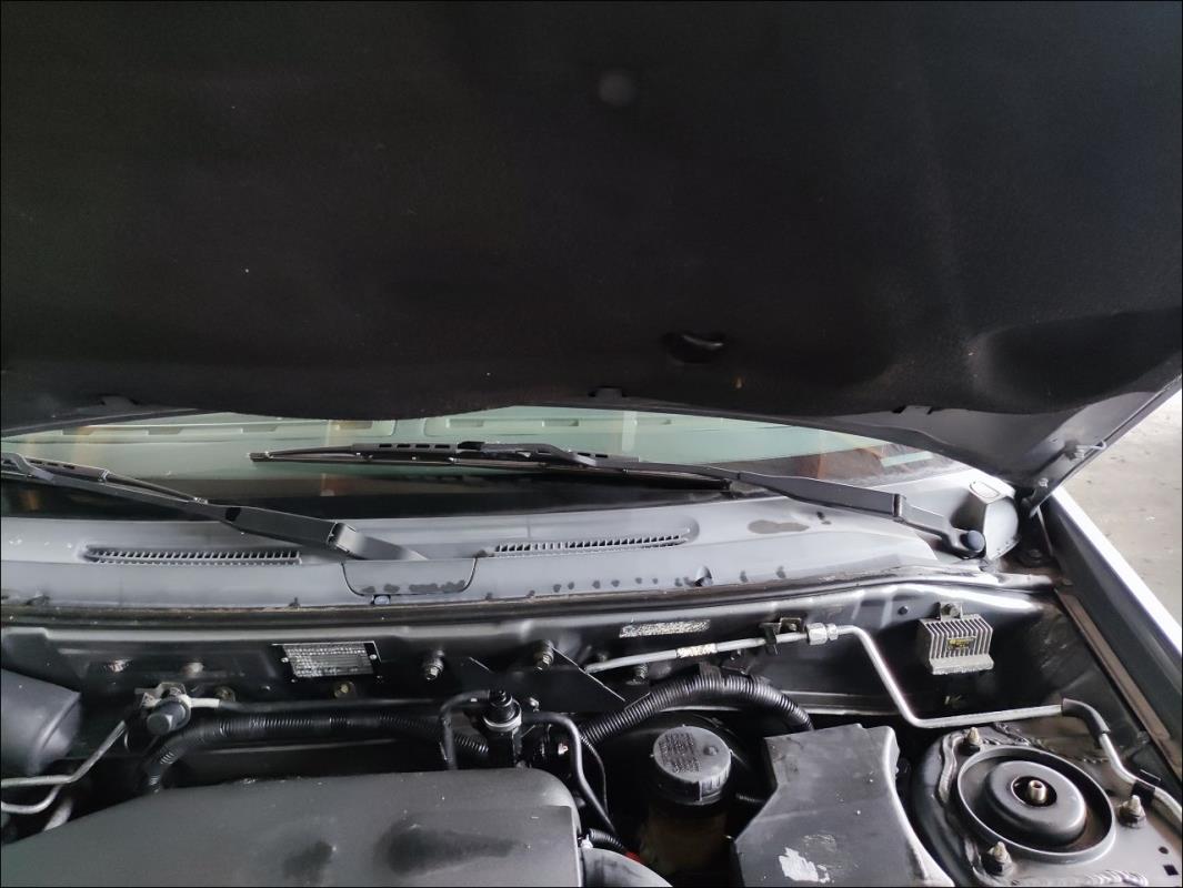 Moteur essuie glace avant