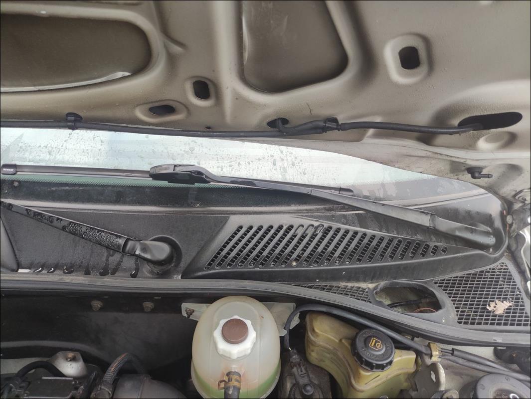 Moteur essuie glace avant