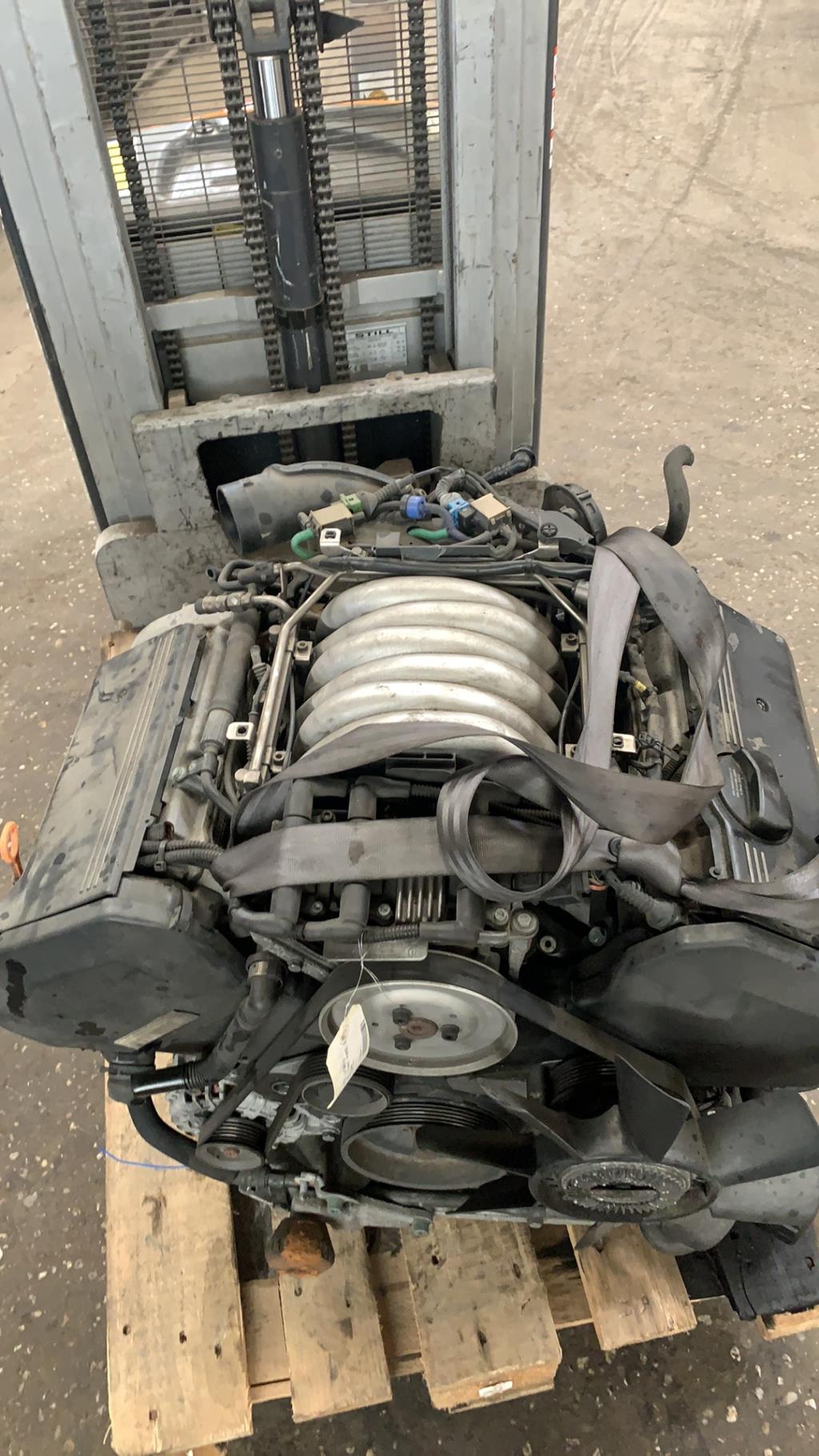 Moteur AUDI A6 2 AVANT PHASE 2 BREAK Essence - 1