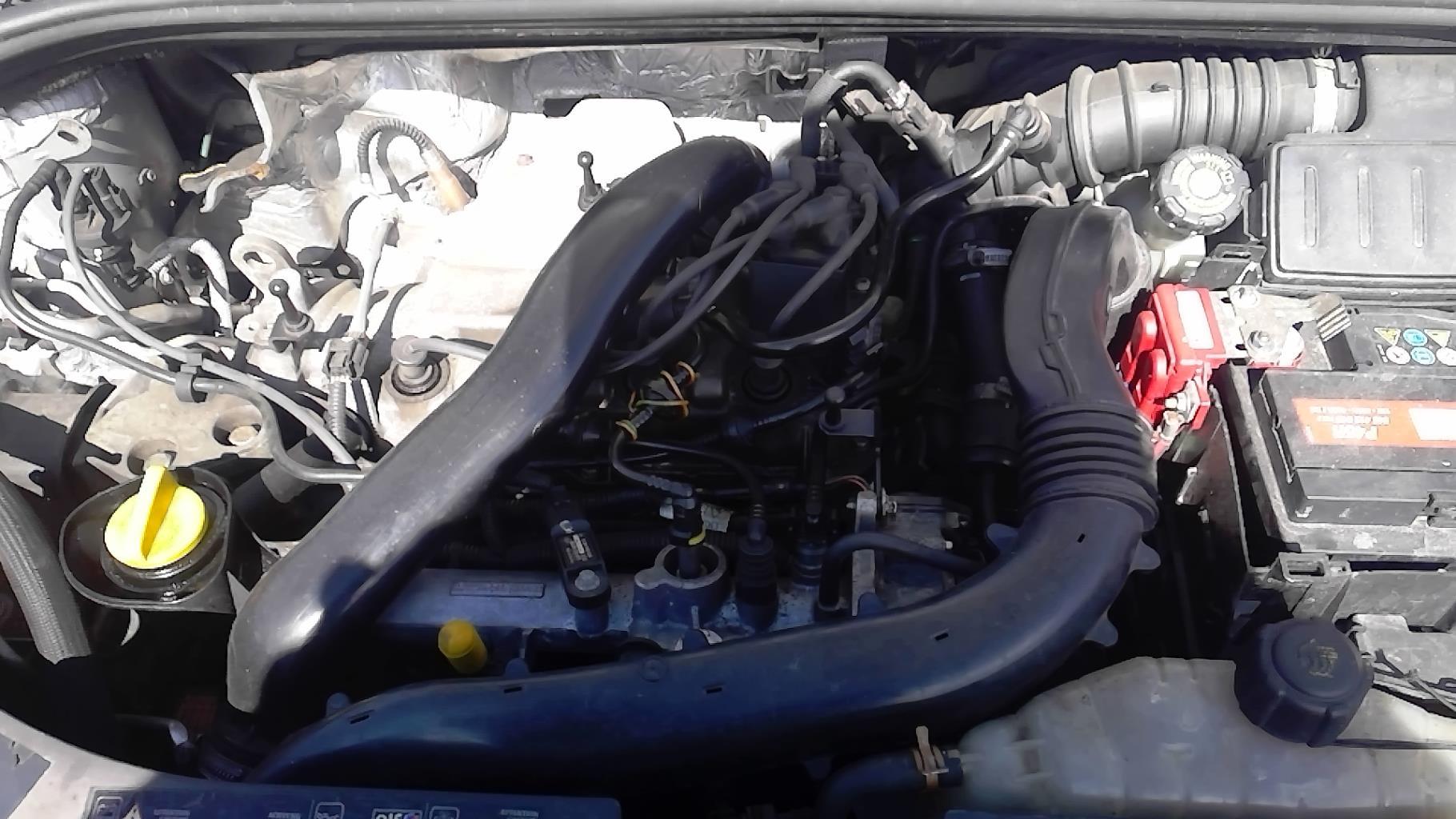 Moteur RENAULT CLIO 3 PHASE 1 Essence - 1