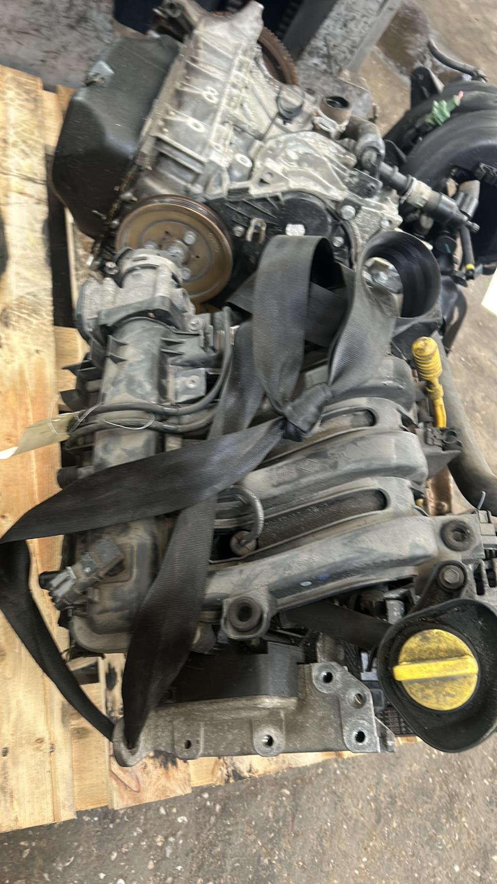 Moteur RENAULT TWINGO 2 PHASE 1 Essence - 1