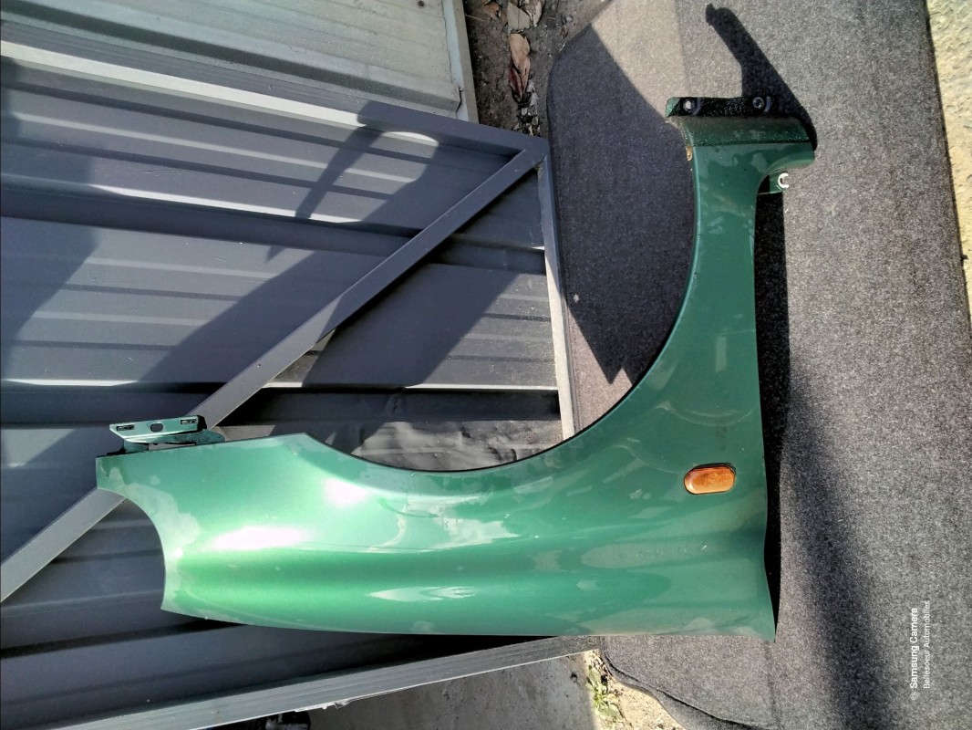 Aile avant droit RENAULT CLIO 2 PHASE 1 Essence - 1