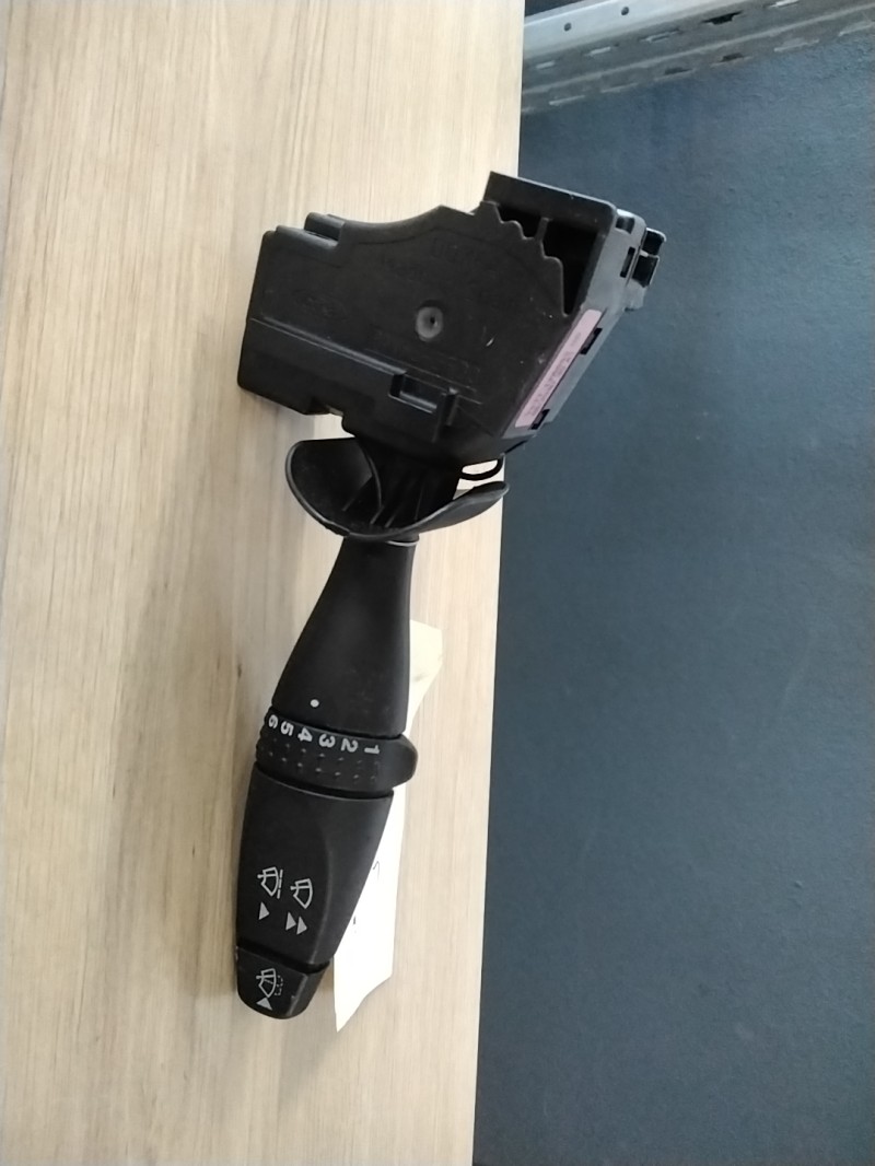 Commodo d'essuie glaces FORD FIESTA 5 PHASE 2 Diesel - 1