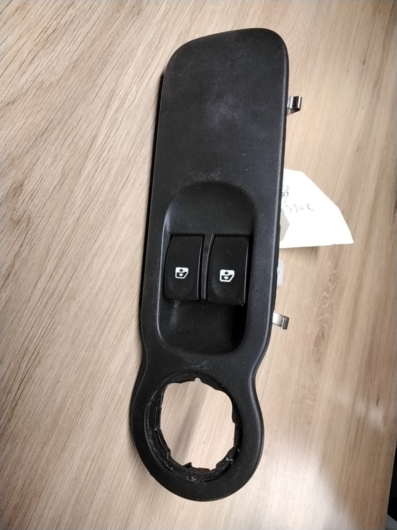 Interrupteur de leve vitre avant gauche RENAULT MODUS PHASE 1 Essence - 1