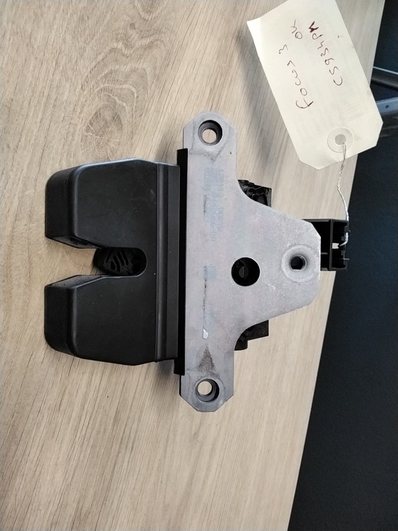 Serrure de coffre FORD FOCUS 3 PHASE 1 Diesel - 1