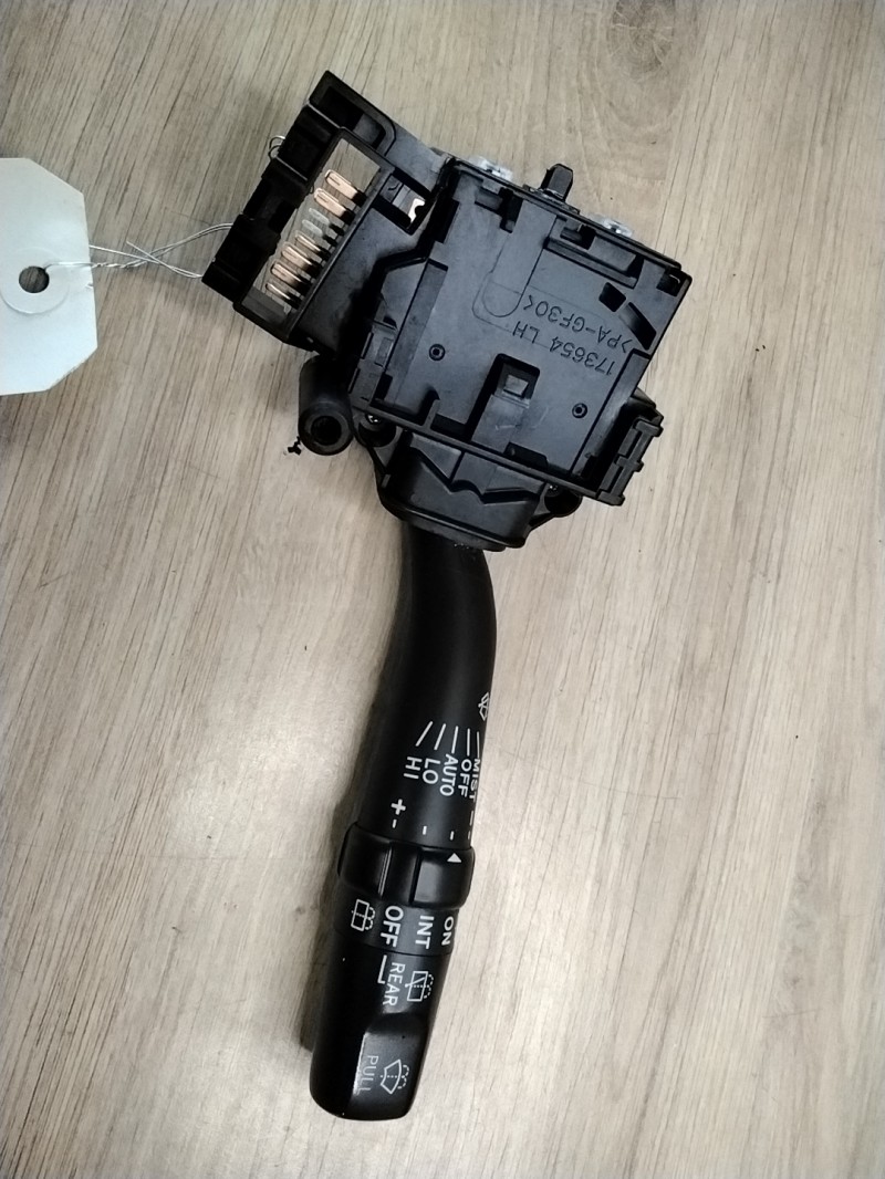 Commodo d'essuie glaces TOYOTA COROLLA VERSO 2 PHASE 1 Diesel - 1