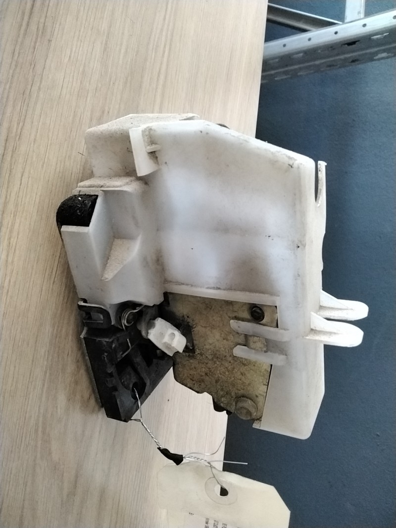 Serrure arriere droit RENAULT CLIO 2 PHASE 1 Essence - 1