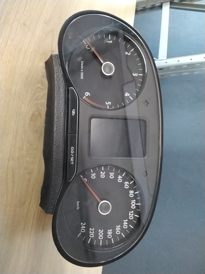 Compteur VOLKSWAGEN POLO 5 PHASE 1 Diesel - 1