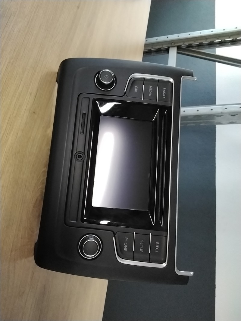 Ecran GPS VOLKSWAGEN POLO 5 PHASE 2 Essence - 1