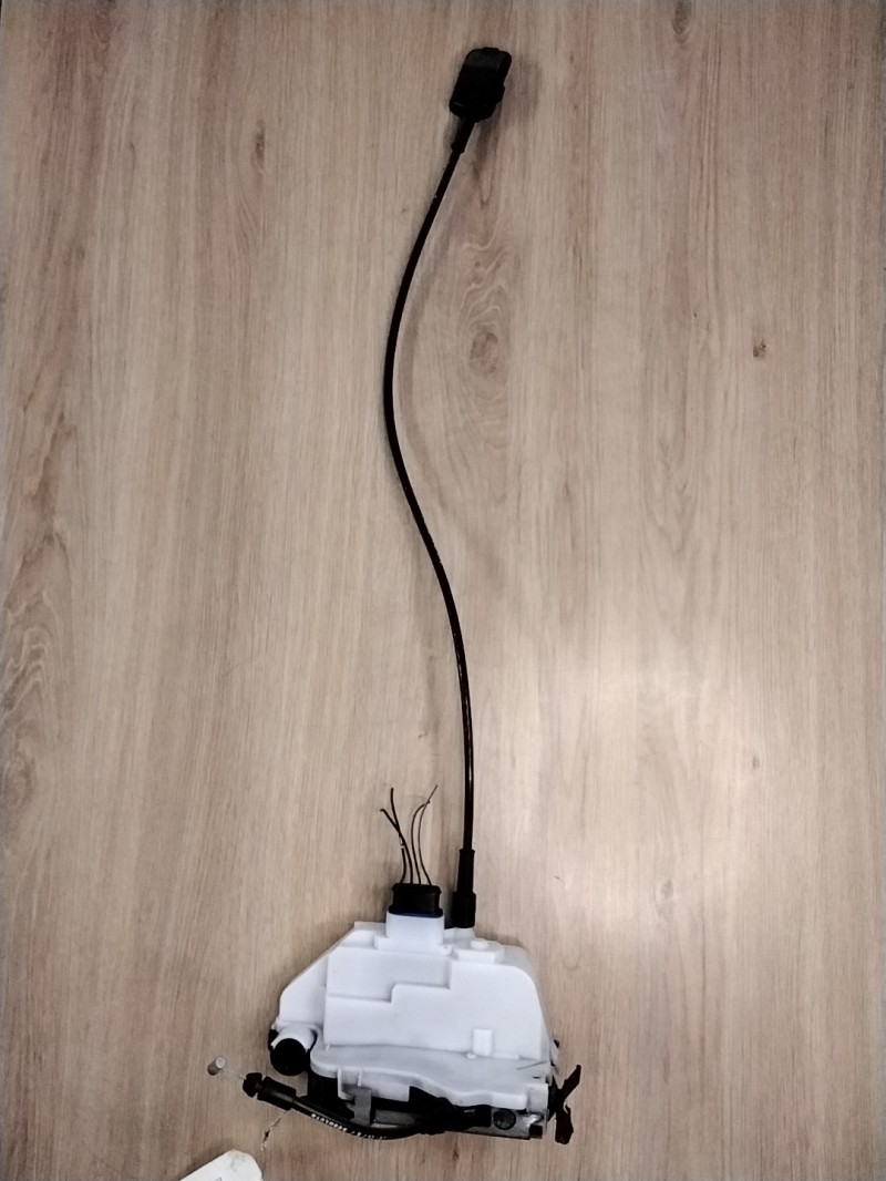 Serrure avant droit RENAULT MEGANE 2 PHASE 2 BREAK Diesel - 1