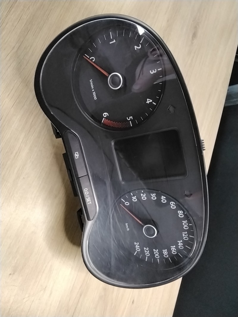 Compteur VOLKSWAGEN POLO 5 PHASE 1 Diesel - 1