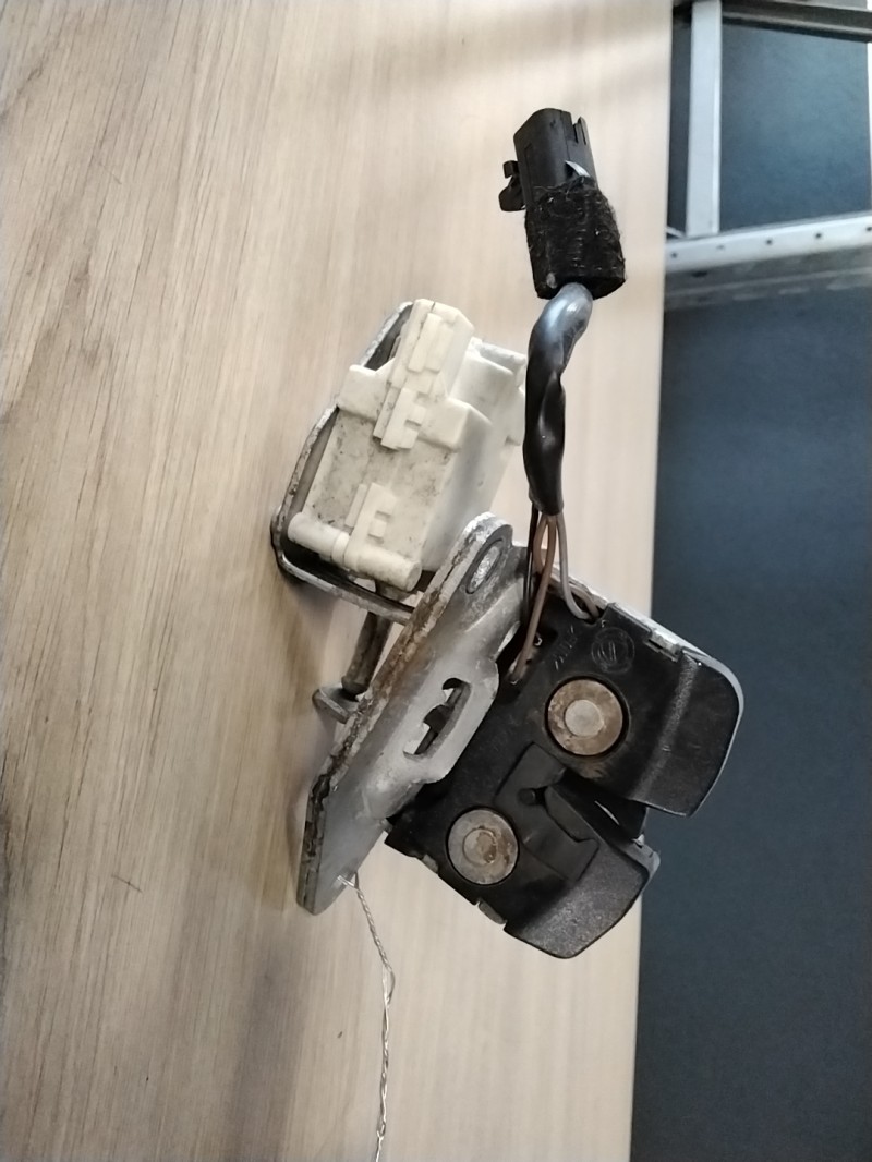 Serrure de coffre ALFA ROMEO 147 PHASE 2 Diesel - 1