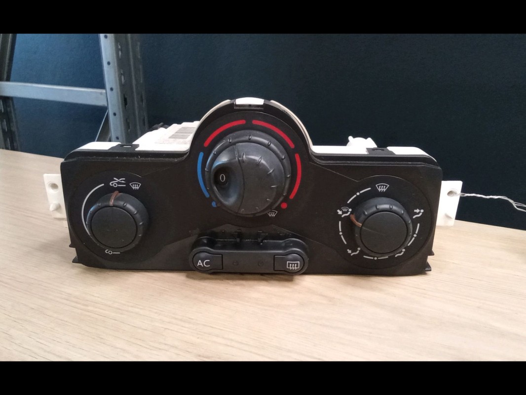 Commande chauffage RENAULT SCENIC 2 PHASE 1 Essence - 1