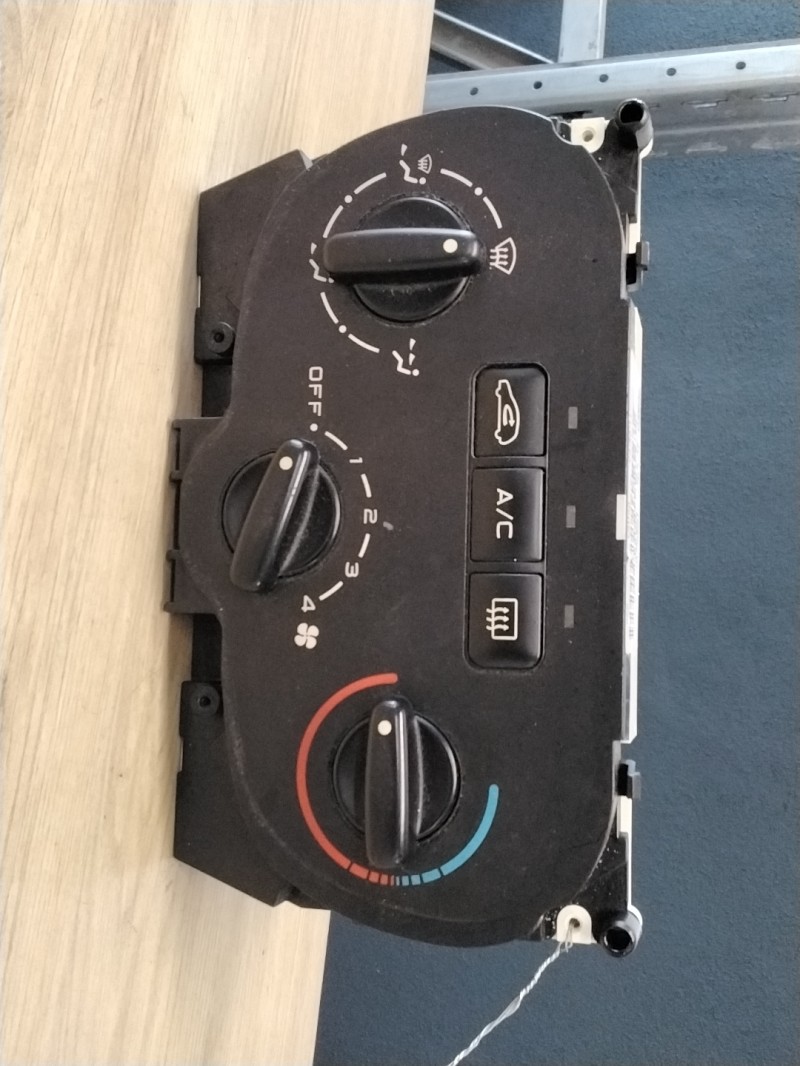 Commande chauffage PEUGEOT 307 PHASE 1 Essence - 1