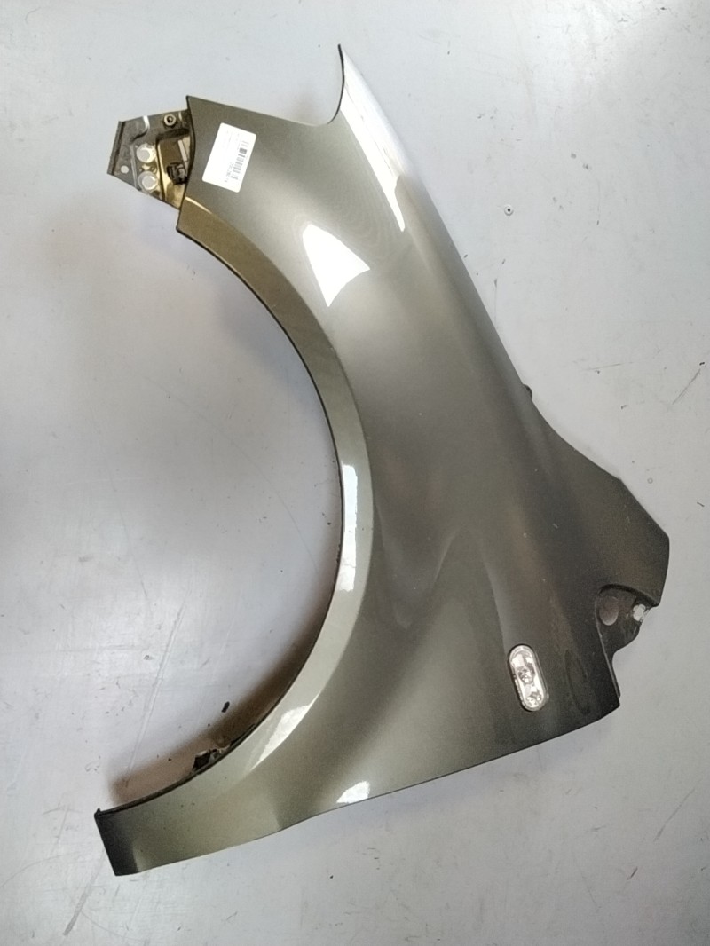 Aile avant gauche VOLKSWAGEN FOX Essence - 1