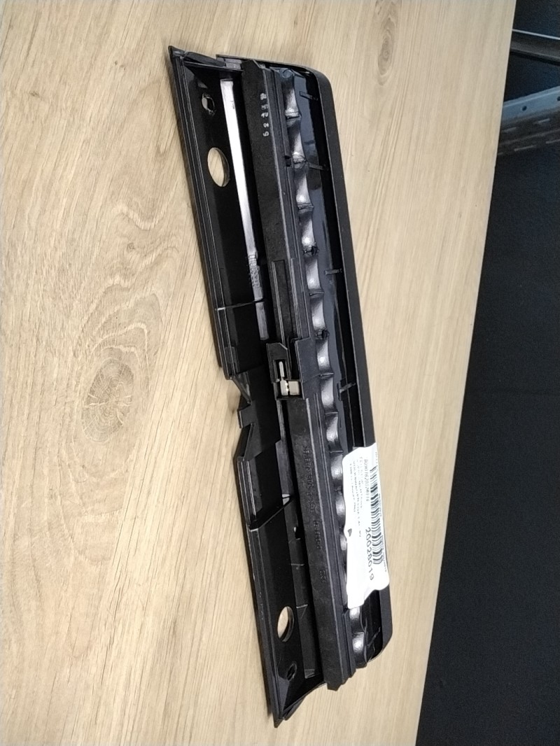 Feu arriere stop central VOLKSWAGEN FOX Essence - 1