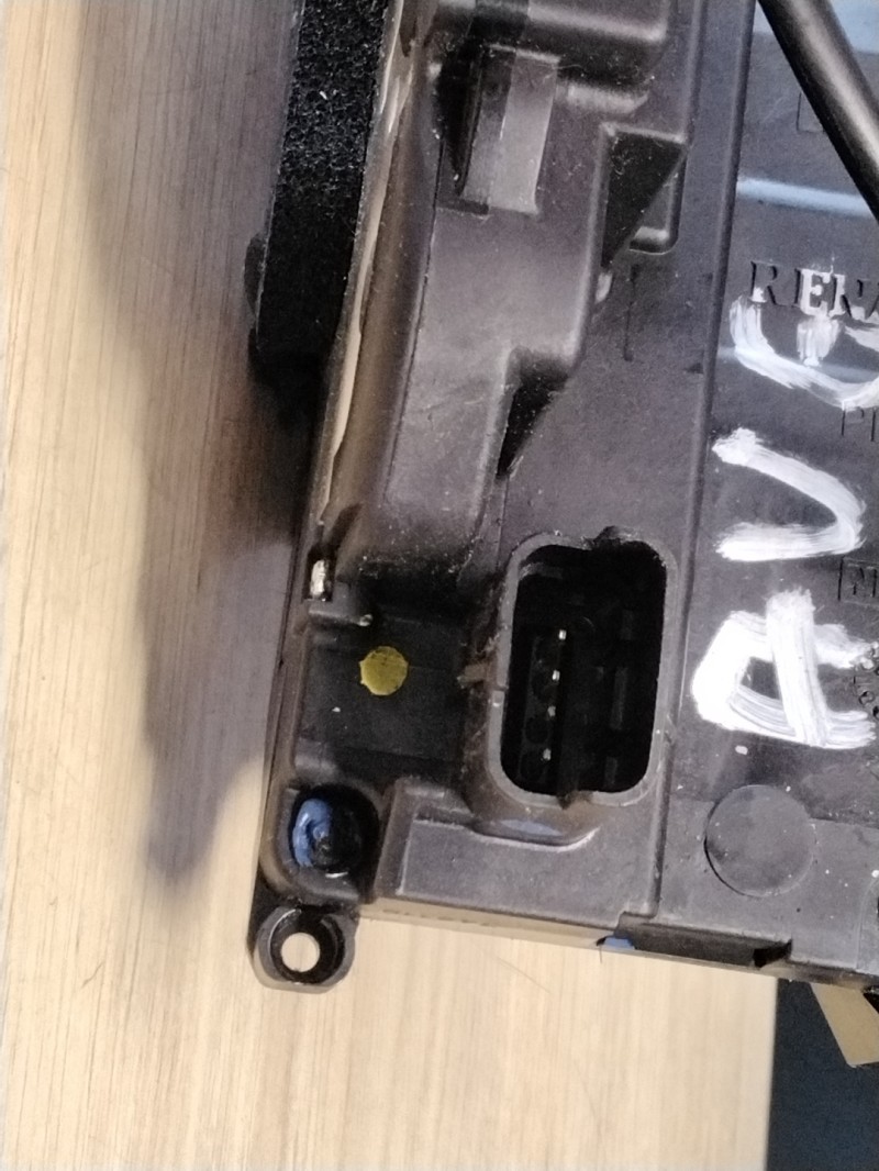 Serrure avant gauche RENAULT CLIO 3 PHASE 2 Essence - 1