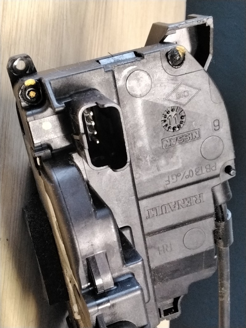 Serrure avant droit RENAULT CLIO 3 PHASE 2 Essence - 1