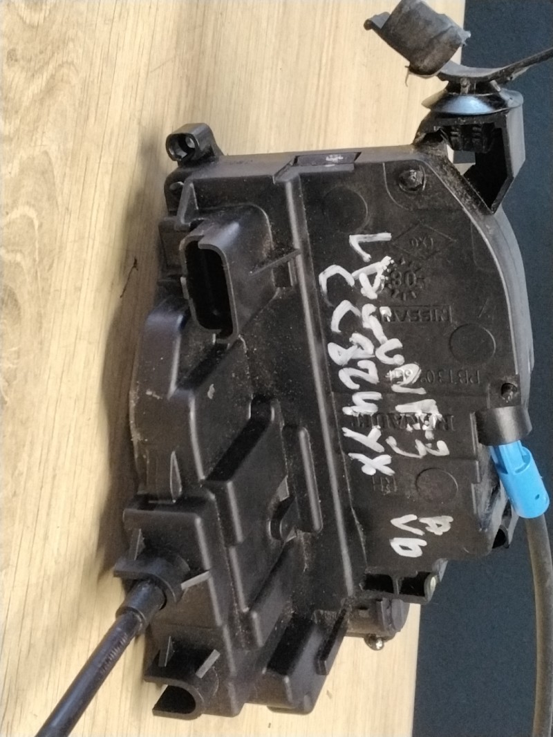 Serrure avant droit RENAULT LAGUNA 3 PHASE 1 Diesel - 1